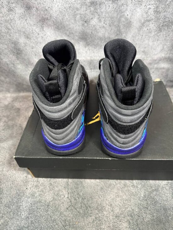 Size 10 | Jordan 8 Aqua With Box | Pre-Owned main image 8